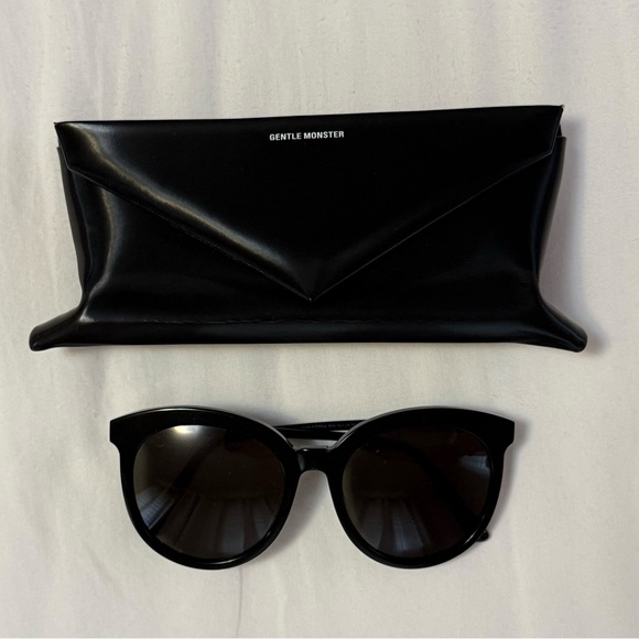 GENTLE MONSTER Accessories - Gentle Monster | Lovesome 56mm Sunglasses